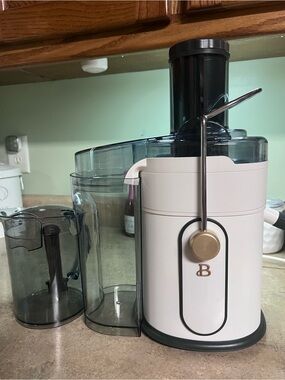 Beautiful Brand Juicer with Gold Accent